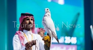 صقر أمريكي يحصد لقب الأغلى في مزاد دولي بالسعودية ويباع بـ 146 ألف دولار