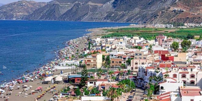 استقصاء أجرته مجموعة سنيرجيا يكشف : نصف المغاربة يريدون السياحة الوطنية