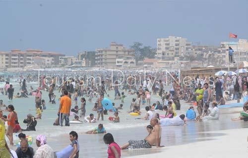 شواطئ الإسكندرية تحقق أعلى نسب إشغال منذ بداية موسم الصيف