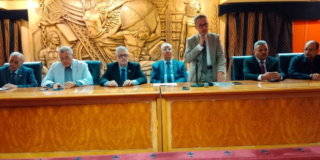 ندوة حول التنمية المستدامة ورؤية مصر 2030 بنقابة الصحفيين