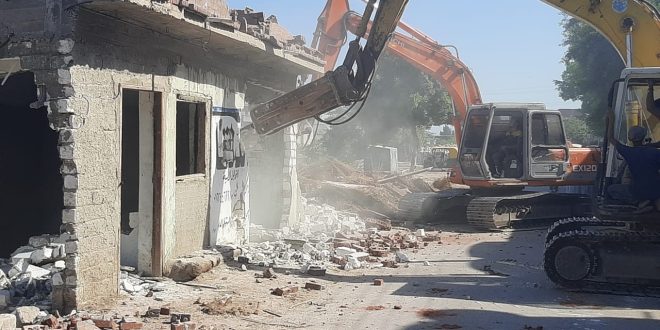 ازالة التعديات الواقعة على جسور المجاري المائية وتقييم الأداء لموسم الصيف