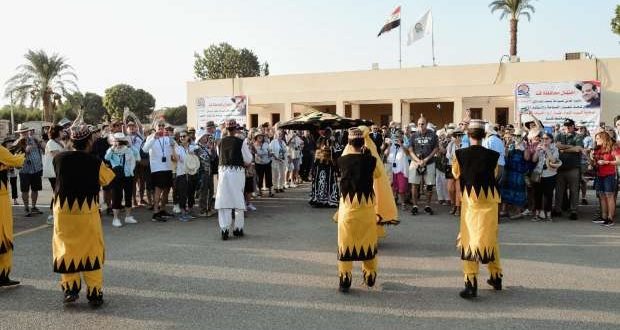 الاحتفال بيوم السياحة العالمى بمعبد دندرة بشعار السياحة والاستثمار الأخضر