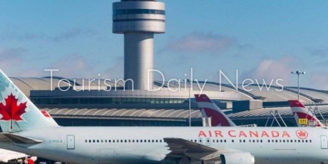 راكبتان من طيران كندا ترفضتا الجلوس على مقعد تقيأ فيه شخص وتغادران الطائرة