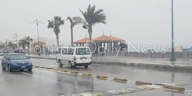 الإعصار دانيال يهاجم مصر .. أمطار غزيرة على مطروح والساحل الشمالى