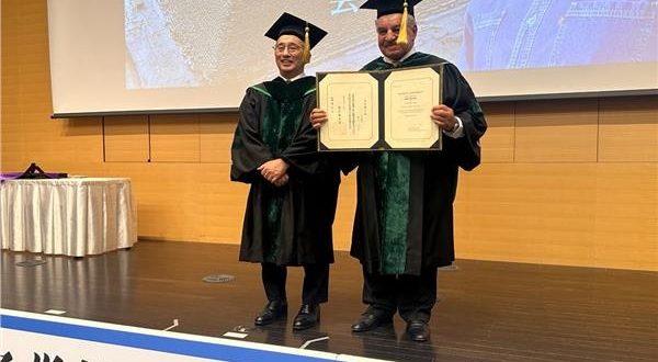 اليابان تمنح زاهي حواس الدكتوراه الفخرية في الدراسات الإنسانية