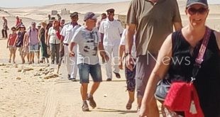 وفد سياحي متعدد الجنسيات يزور المنيا الأقصر