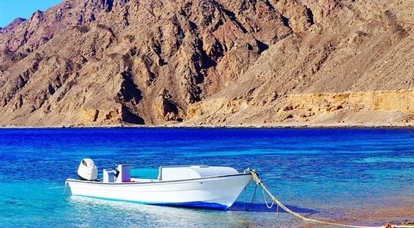 إنشاء فندق على شواطئ محمية أبو جالوم بجنوب سيناء لتنشيط السياحة البيئية