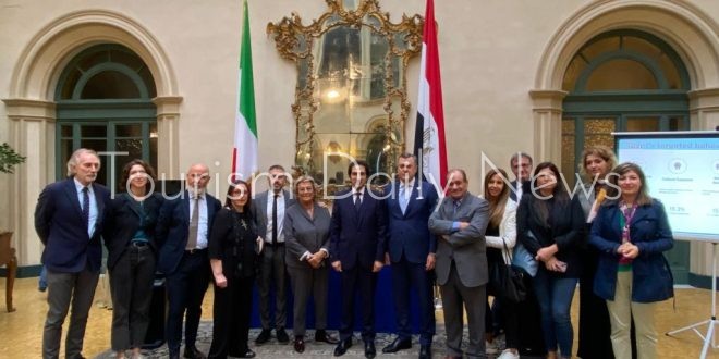 وزير السياحة يعقد لقاءً إعلامياً مع ممثلي أهم وسائل الإعلام الإيطالية