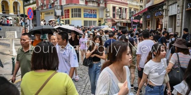 السياح الصينيون يتوافدون على دبي خلال عطلة الأسبوع الذهبي
