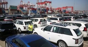 مد العمل بقانون تيسيرات استيراد سيارات المصريين بالخارج والتحويلات النقدية