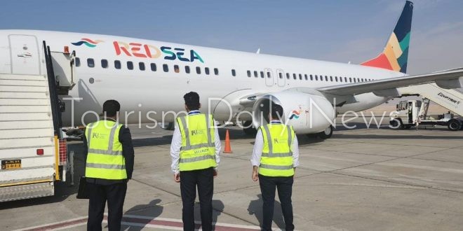 وصول رحلة طيران مباشرة لمطار الأقصر على متنها 186 سائحاً إسبانياً