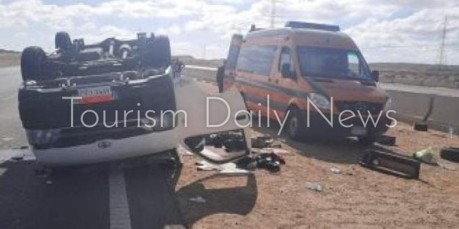 انقلاب سيارة ميكروباص بطريق مصر أسوان الزراعي