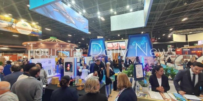 معرض توب ريزا السياحي يواصل فعالياته بمشاركة مصرية وبرامج مميزة للثقافية