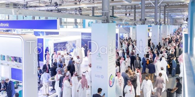 وزير الصحة السعودي يفتتح ملتقى الصحة العالمي بمشاركة 300 شركة