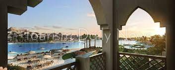 جولدن بيراميدز بلازا