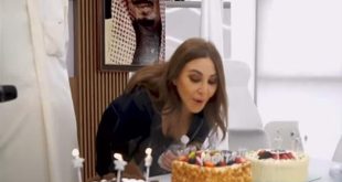 إليسا تحتفل بعيد ميلادها وتقطع قالب التورتة في السعودية