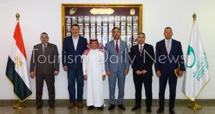 بريد مصر يستقبل ناقل إكسبرس السعودية لبحث التعاون الاستثماري