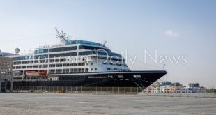 محطة الترمنل تستقبل الباخرة السياحية أزمارا جورني على متنها 997 سائحاً