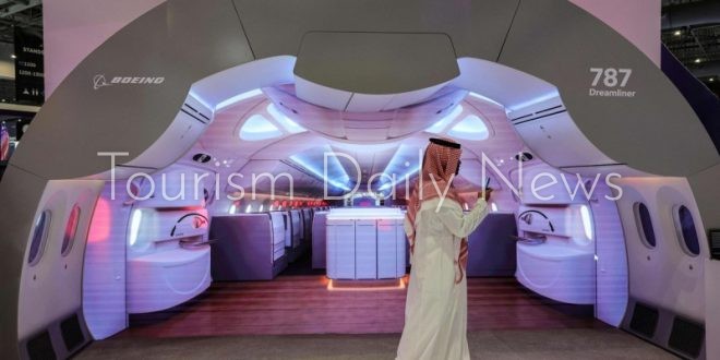 إسرائيل تغيب عن معرض دبي للطيران وجناحها فارغ بجوار شركة إيدج الإماراتية