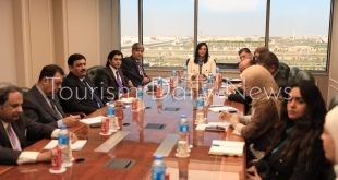 نائب وزير السياحة تلتقي وفداً من المدرسة الوطنية للسياسة العامة بباكستان