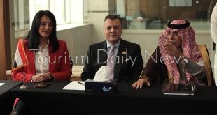 عيسى يلتقى وزير التجارة السعودي ووفد من المستثمرين ورجال الأعمال