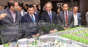 وزيرا الاتصالات والشباب يتفقدان Club One أول الأندية الرياضية الذكية بمصر