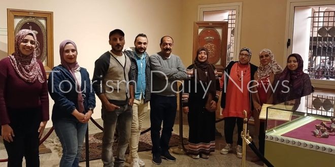 متحفا المركبات الملكية و جاير اندرسون يحتفلان باليوم العالمي للغة العربية