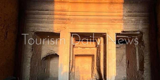 الفيوم تحتفل بتعامد الشمس على قدس الأقداس بمعبد قصر قارون