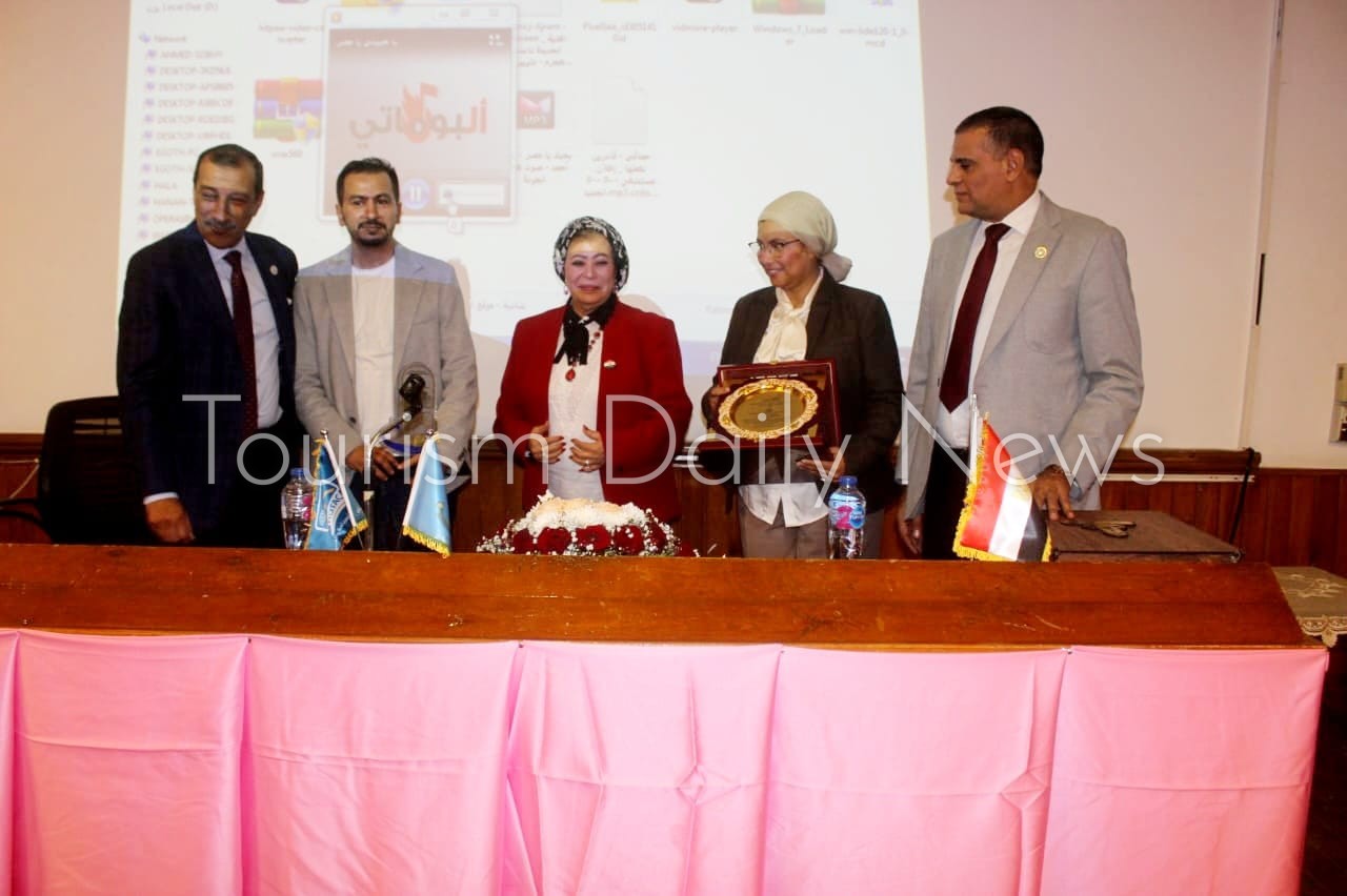 حوار مع طلبة فنادق إسماعيلية حول التنمية السياحية بين صانع القرار والمجتمع