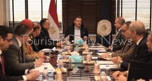 وزير السياحة يبحث مع صندوق التنمية الحضرية إطلاق منتج القاهرة الثقافي