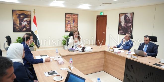 وزيرة التخطيط تتابع مسودة تقرير منظمة OECD الاقتصادي لمصر