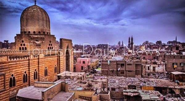 إخطار شركات السياحة بافتتاح المسار السياحي لمنطقة آثار الدرب الأحمر