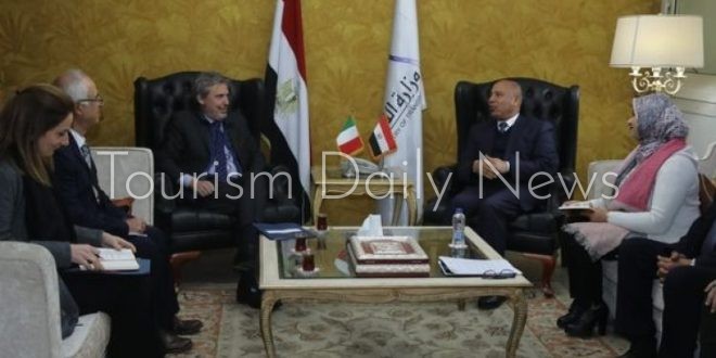 الوزير يكشف الانتهاء من إجراءات افتتاح وتسيير خط الرورو بين مصر وإيطاليا