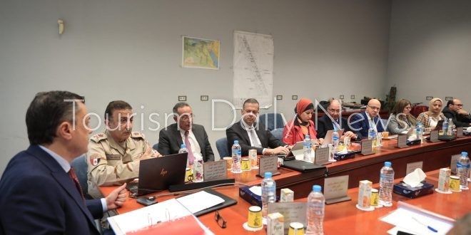 وزير السياحة والآثار يترأس اجتماع مجلس إدارة هيئة المتحف المصري الكبير