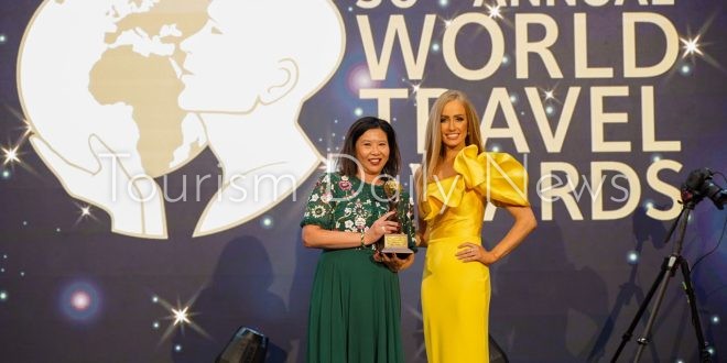 مطار دبي يحصل على لقب المطار الرائد في العالم من جوائز السفر العالمية