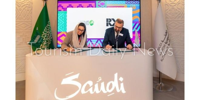السعودية وعمان تعززان الشراكة الاستراتيجية في مجال السياحة