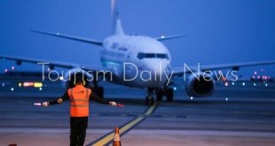 إضراب مراقبي الحركة الجوية بمطار باريس