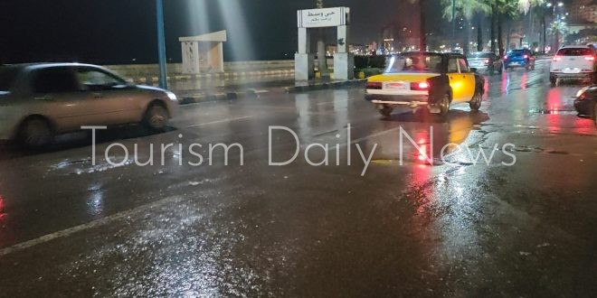 هطول أمطار على الإسكندرية لليوم السادس .. طقس غائم يزيد الإحساس بالبرودة