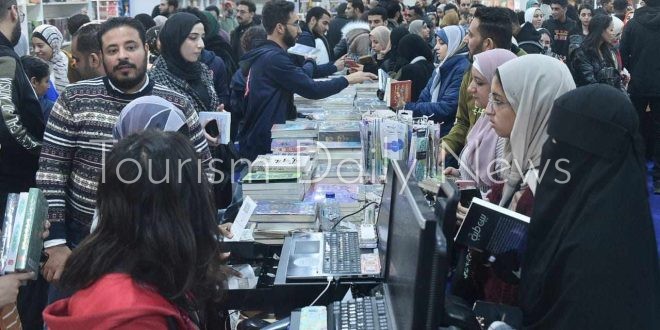 معرض القاهرة للكتاب يحقق رقماً قياسياً جديداً وعدد الزوار تجاوز المليون