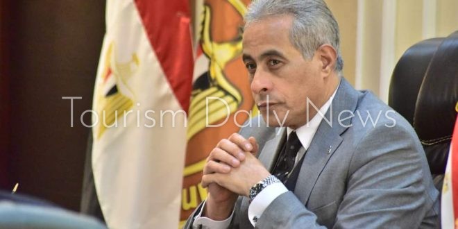 حسن شحاتة وزير العمل