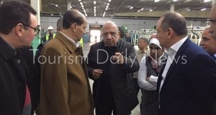 وزير قطاع الأعمال في جولة ميدانية بشركة مصر للغزل والنسيج بالمحلة الكبرى