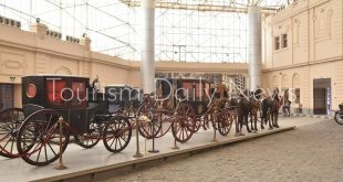 معرض أثري مؤقت بمتحف المركبات الملكية لقطع مهداة من المجر