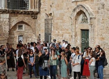 أصيب بشش كامل مع استمرار حرب غزة .. إنهيار كبير بقطاع السياحة الإسرائيلي