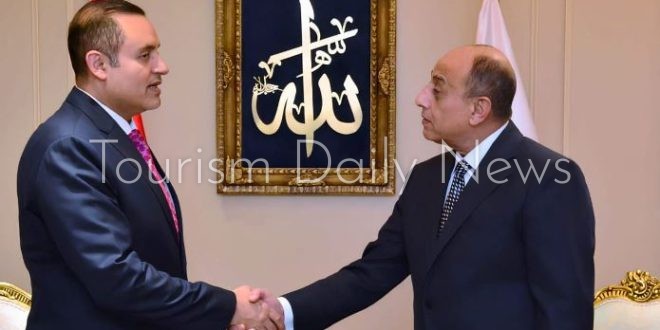 وزير الطيران المدنى يستقبل سفير قطر للتعاون في مجال الطيران المدني