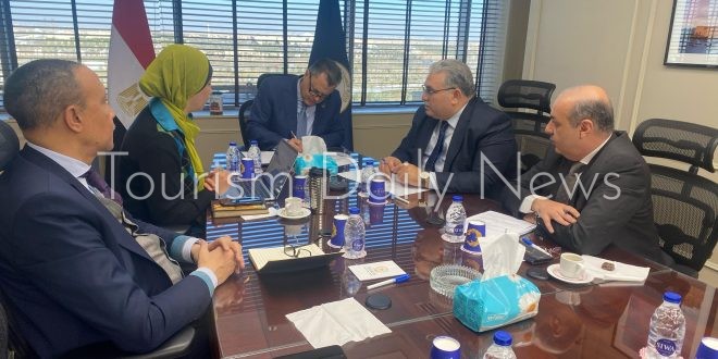 عيسى يعقد اجتماعاً لمناقشة مسودة لائحة قانون الغرف السياحية التنفيذية