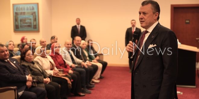 الإعلان عن جائزة زاهي حواس لأفضل أثاري ومرمم عام 2023