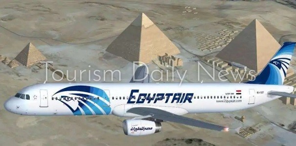 مصر للطيران تنفي إصدار تذاكر طيران داخل مصر بالعملة الأجنبية