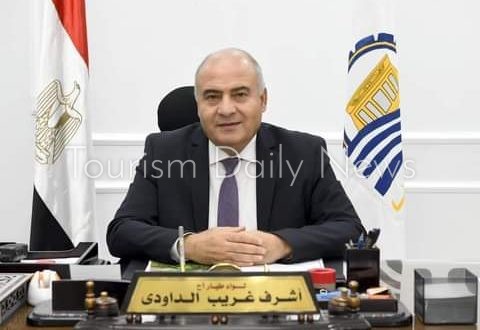 اللواء أشرف الداودى محافظ قنا