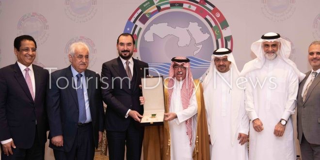المنظمة العربية للسياحة تمنح زياد خلف وساماً وشراكة مع مصرف التنمية الدولى – Tourism Daily News المنظمة العربية للسياحة تمنح زياد خلف وساماً وشراكة مع مصرف التنمية الدولى – Tourism Daily News