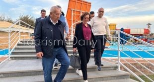 كامل أبو علي يصطحب وزيرة السياحة المغربية في جولة مدينة نيفرلاند الترفيهية